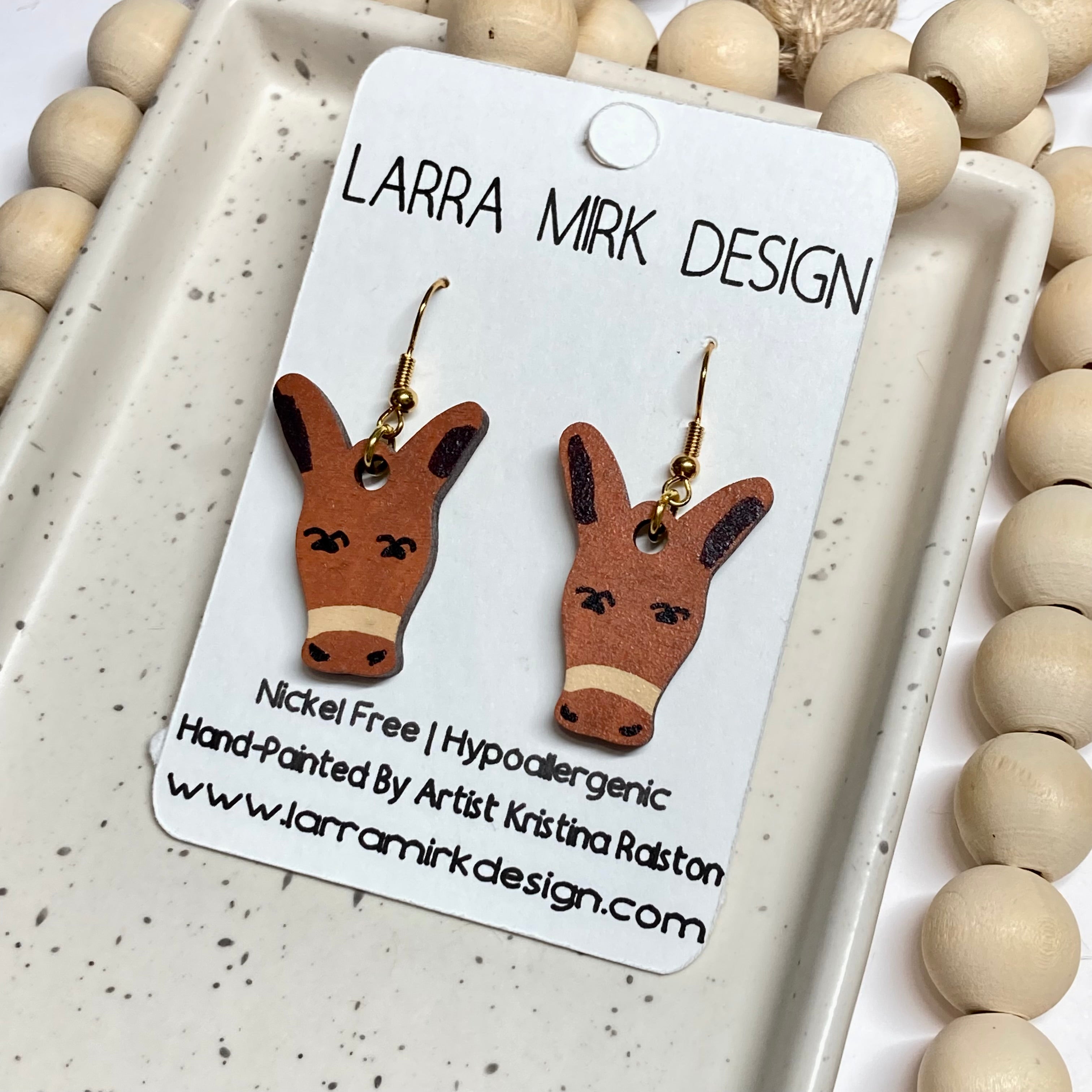 WOODEN MULE EARRINGS | Brown