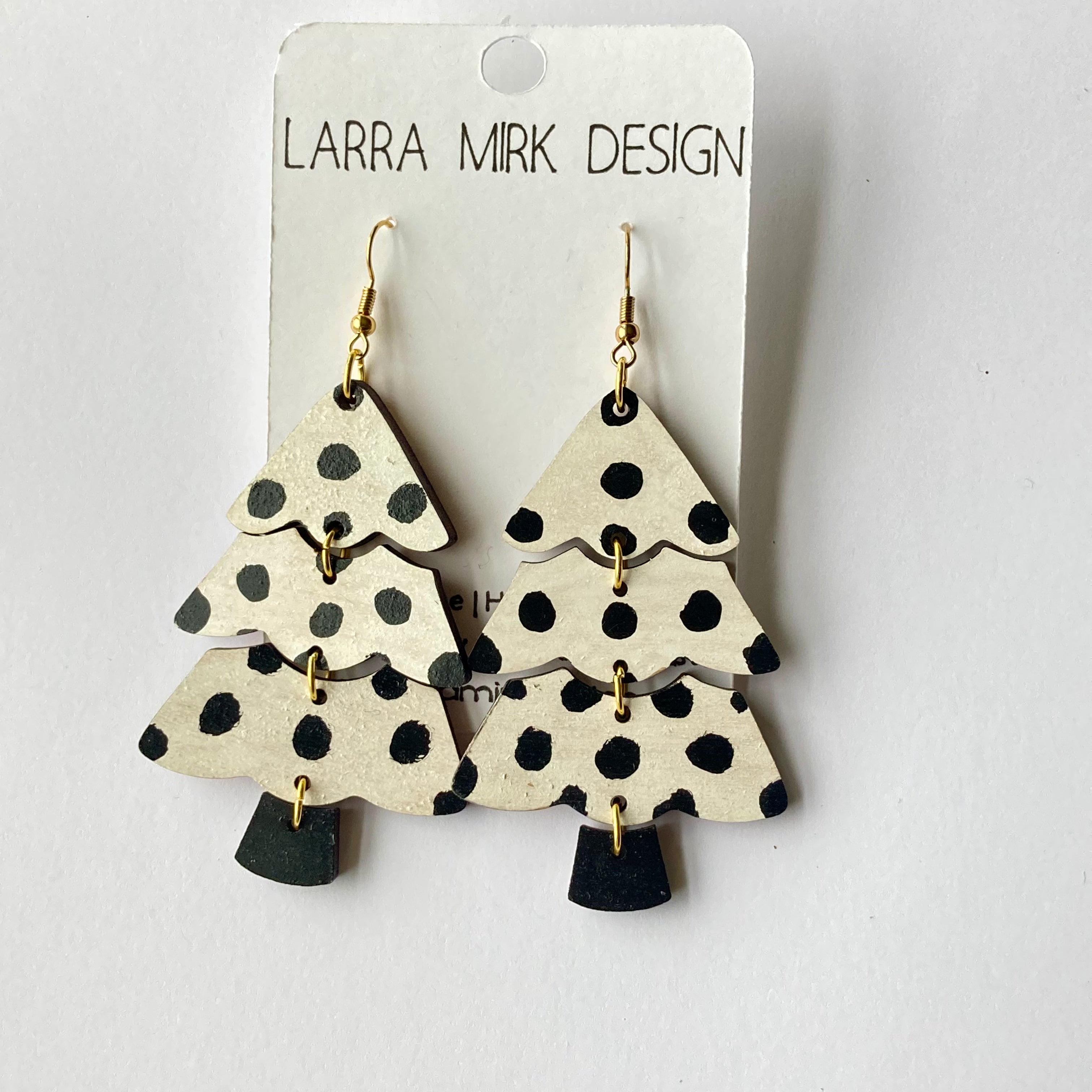 MONOCHROME WOODEN TREES
