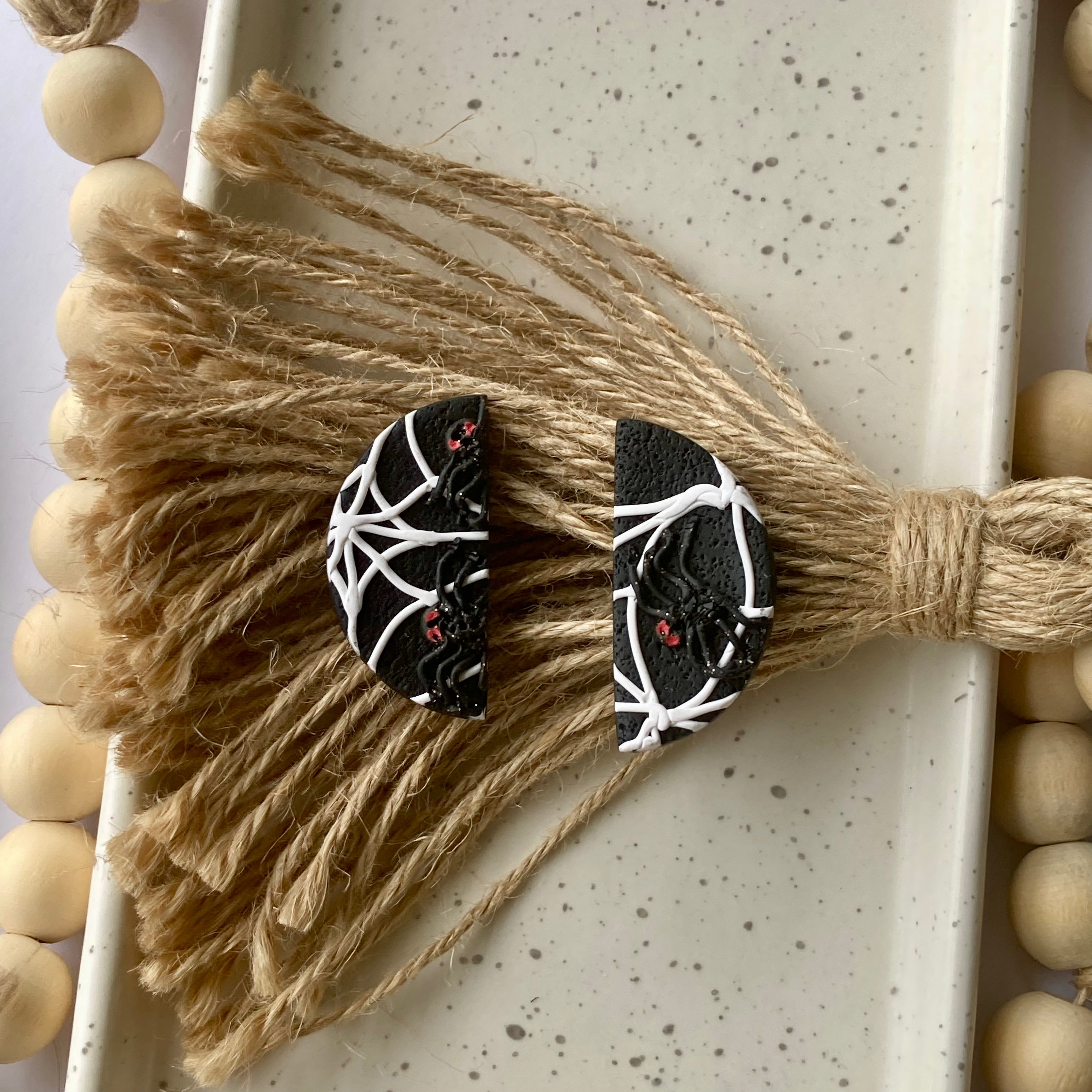 HALLOWEEN | Luna Spiderwebs