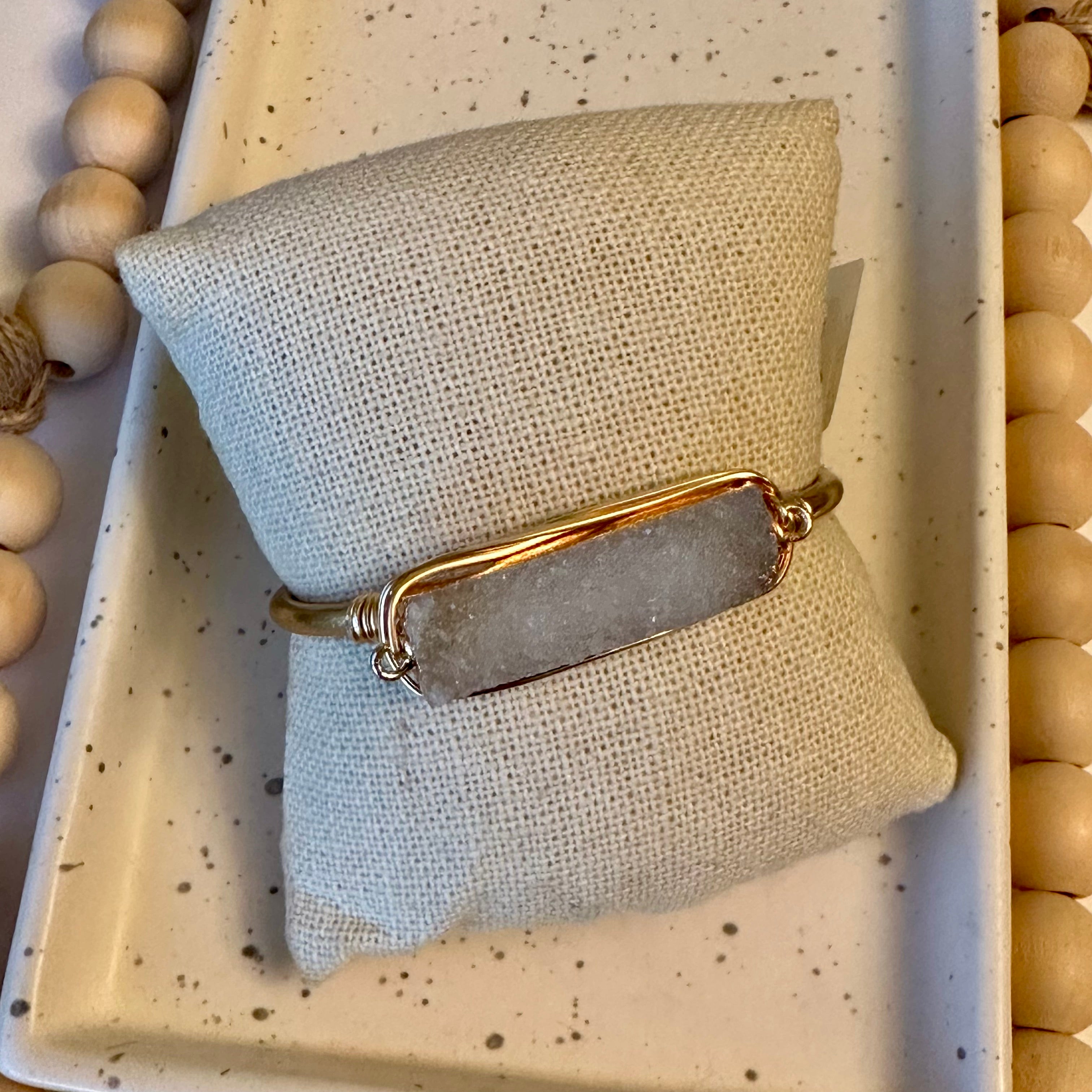 DRUZY CUFF | GRAY/WHITE DRUZY