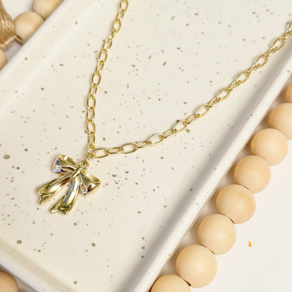 BOW NECKLACE
