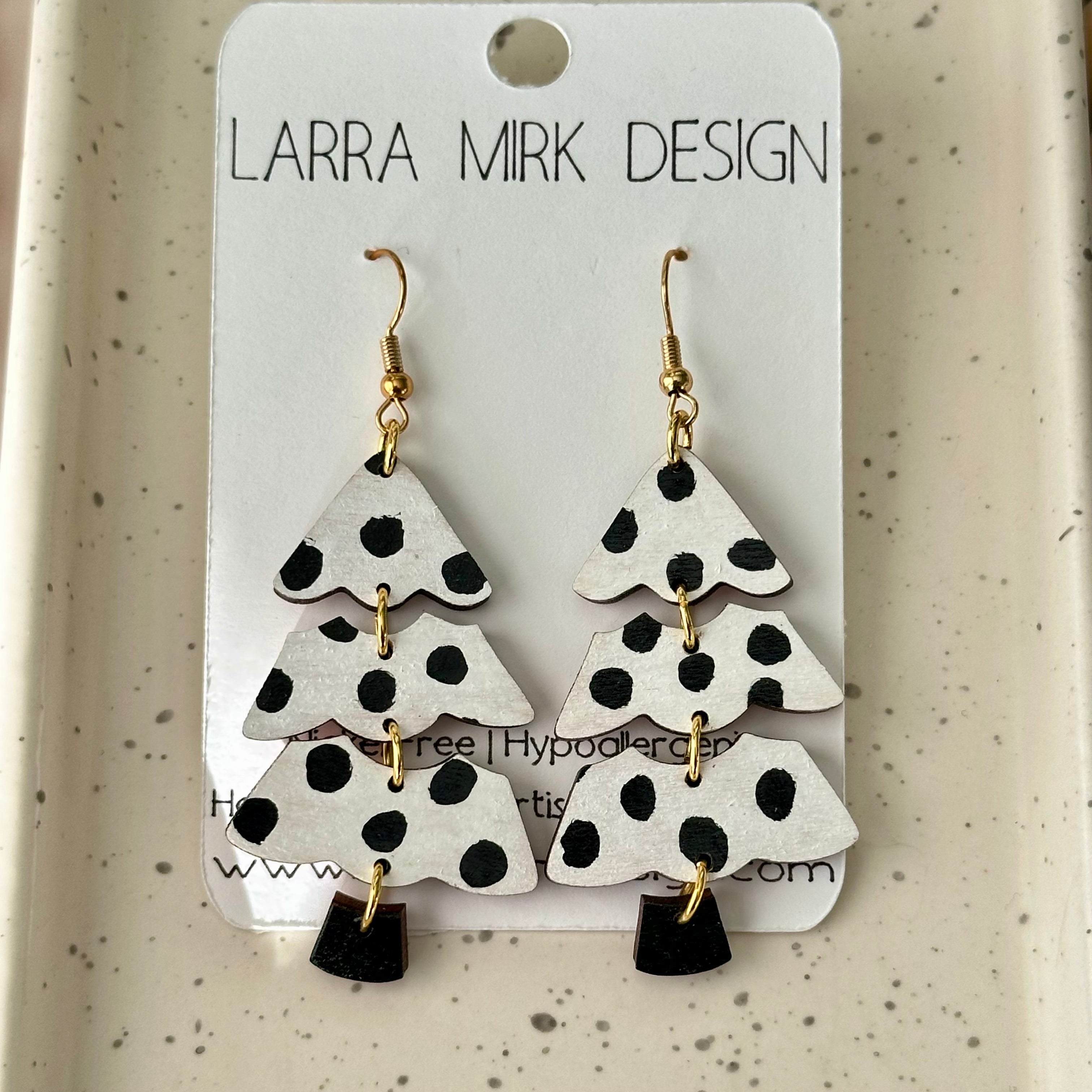 MONOCHROME WOODEN TREES