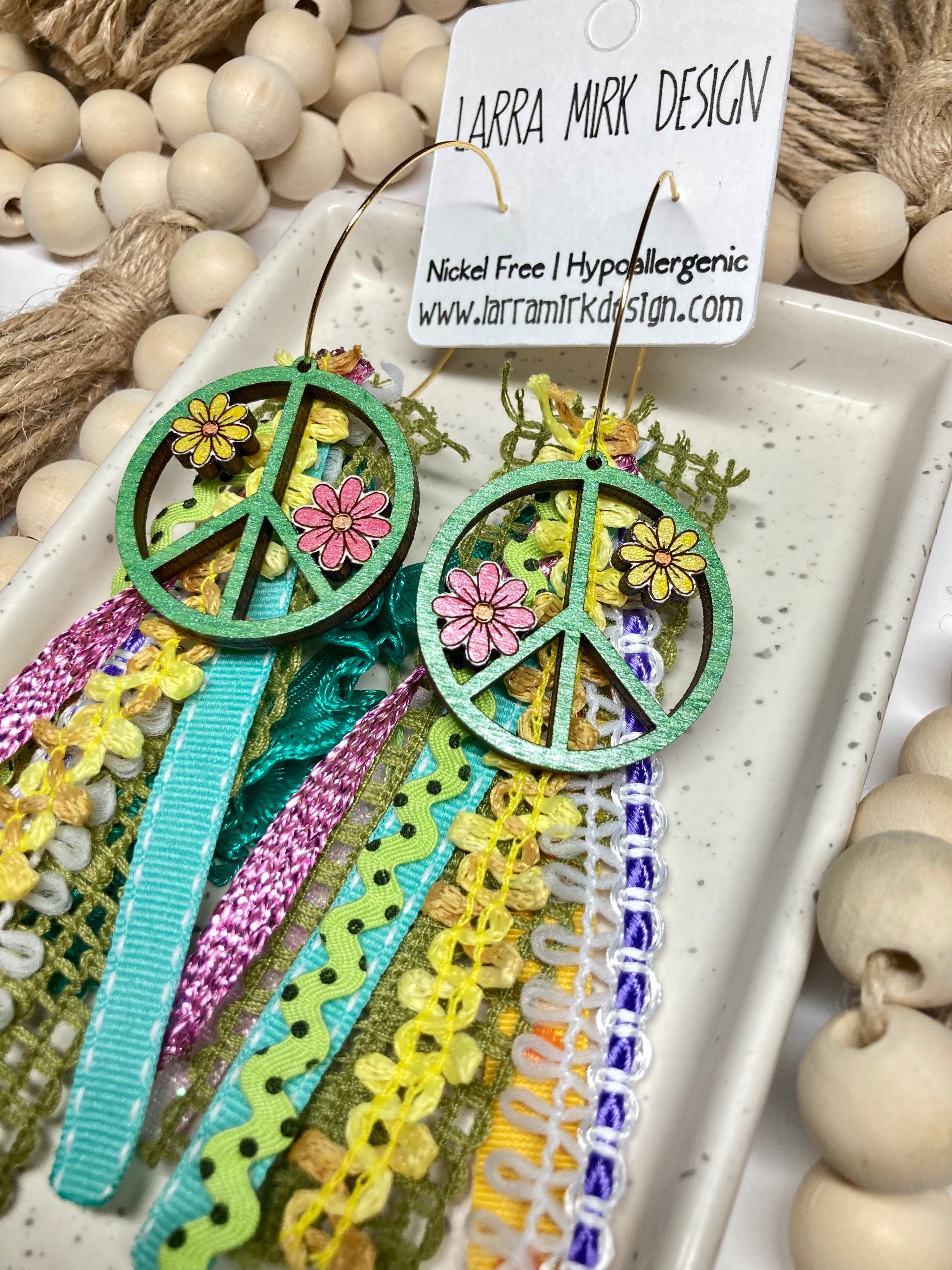 FABRIC HOOPS | Green Peace Sign