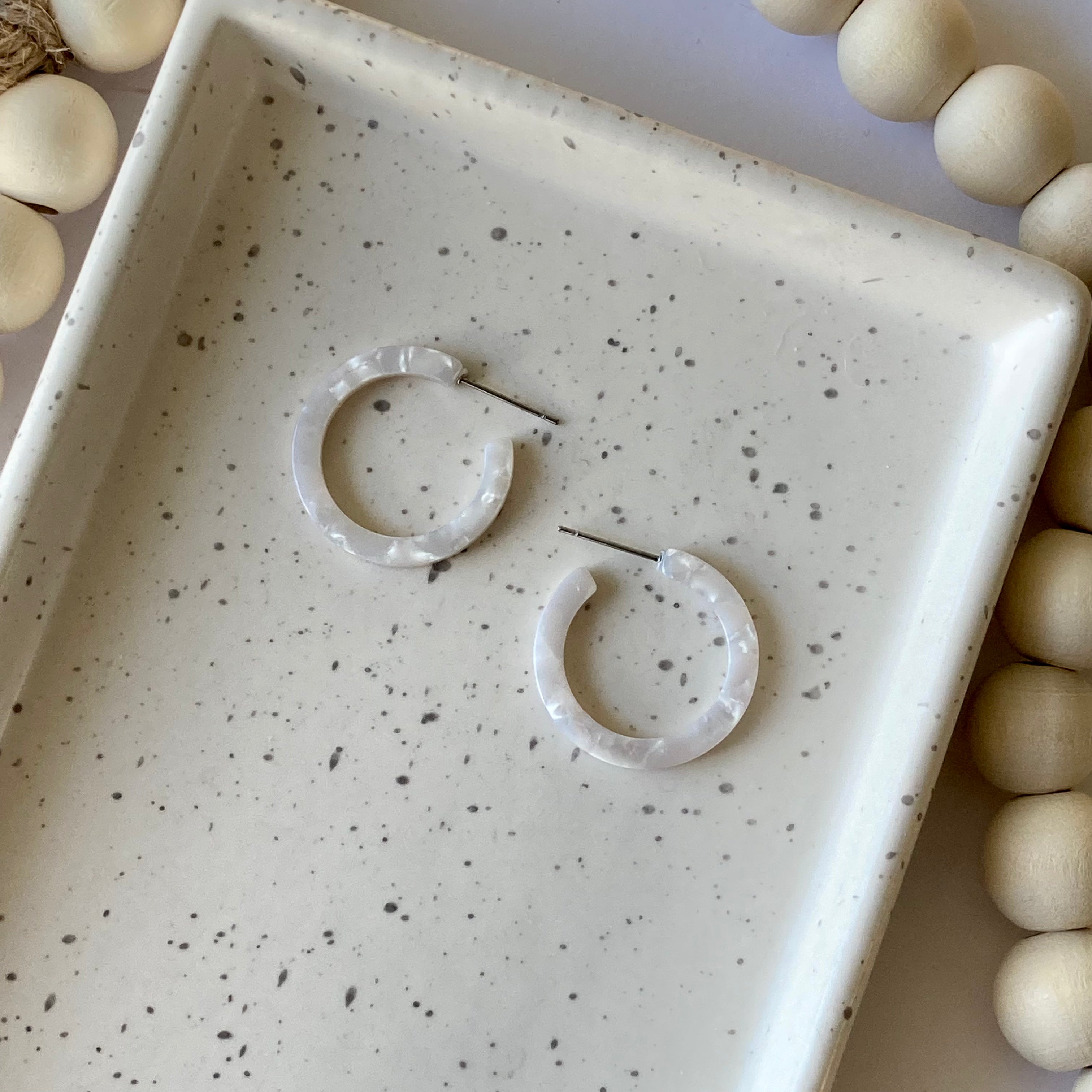 DARWIN HOOPS | Opal White  Tortoise